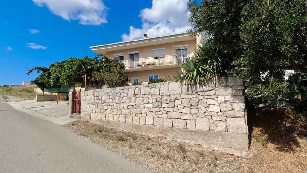 Apartman Dolores Kuciste Exteriér fotografie