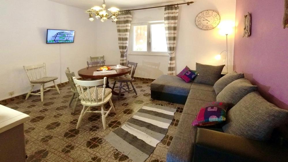 Apartman Dolores Kuciste Exteriér fotografie