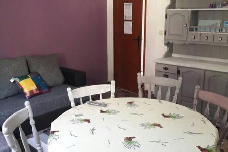 Apartman Dolores Kuciste Exteriér fotografie